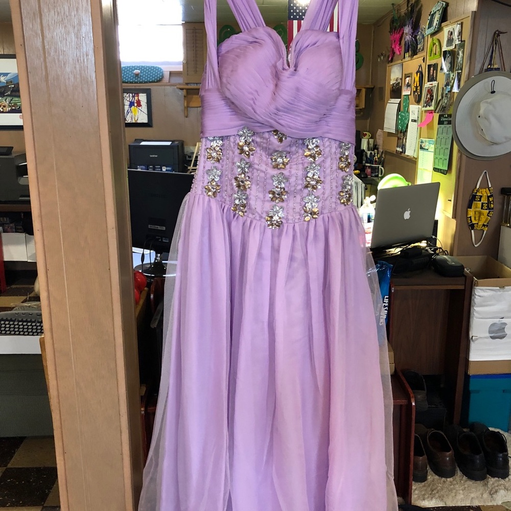 A beautiful lilac floor length dress!